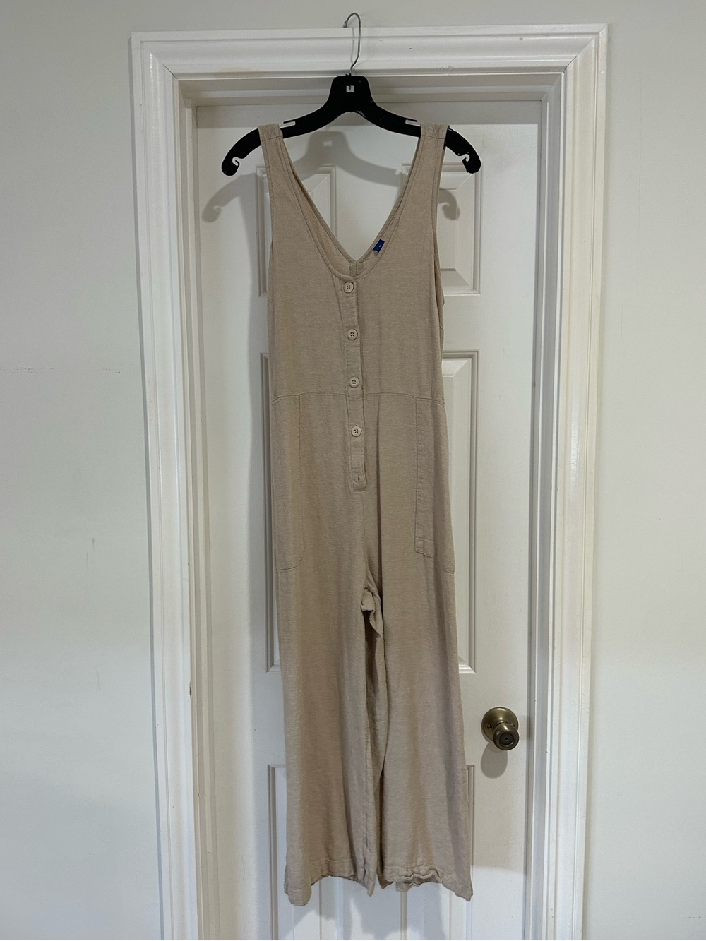 Old Navy Neutral Beige Sleeveless Button-Front Jumpsuit with tie